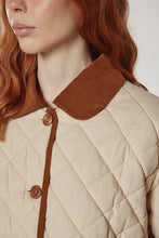 Load image into Gallery viewer, Reversible Quilted Jacket - Sand/Mocha