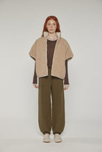 Load image into Gallery viewer, Reversible High-Neck Vest