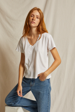 Load image into Gallery viewer, Hendrix V-neck in White
