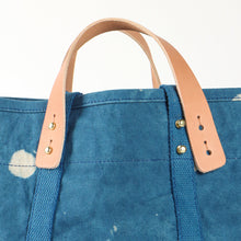 Load image into Gallery viewer, Small East West Tote - Lt Indigo Moon