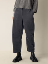 Load image into Gallery viewer, Ankle Barrel Pant w/ Pockets