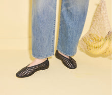 Load image into Gallery viewer, Riley Flat