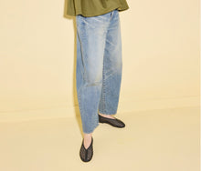 Load image into Gallery viewer, Riley Flat