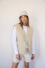 Load image into Gallery viewer, Quilted Vest Beige
