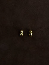 Load image into Gallery viewer, Emberly Hoops
