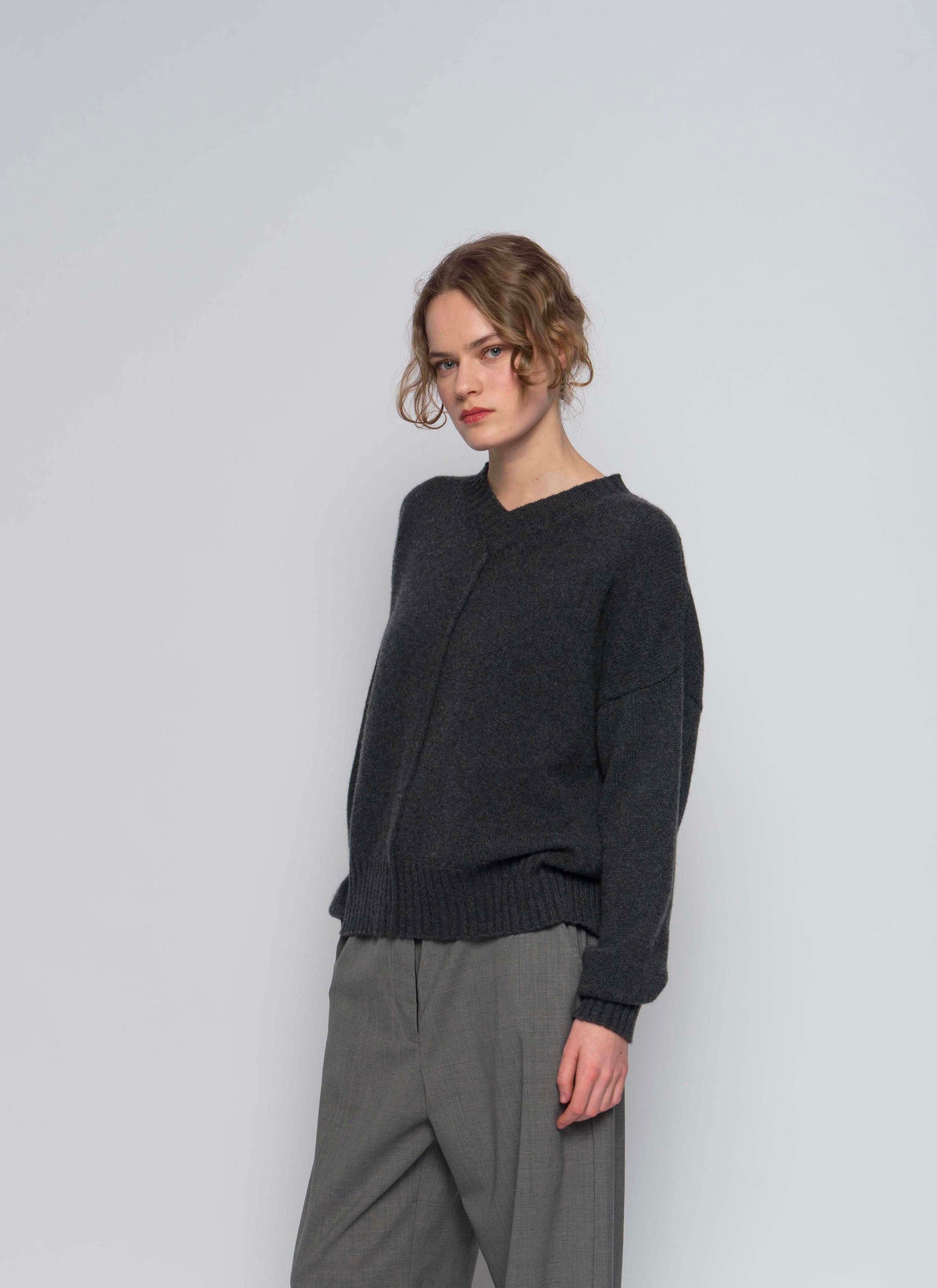 Cashmere V Neck Pullover Charcoal