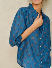 Load image into Gallery viewer, Lindi Print Blouse
