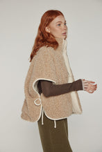 Load image into Gallery viewer, Reversible High-Neck Vest
