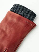 Load image into Gallery viewer, Megan - Siena
