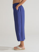 Load image into Gallery viewer, Crop Wide Leg - Admiralty

