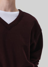 Load image into Gallery viewer, Vernata Pullover - Mahogany
