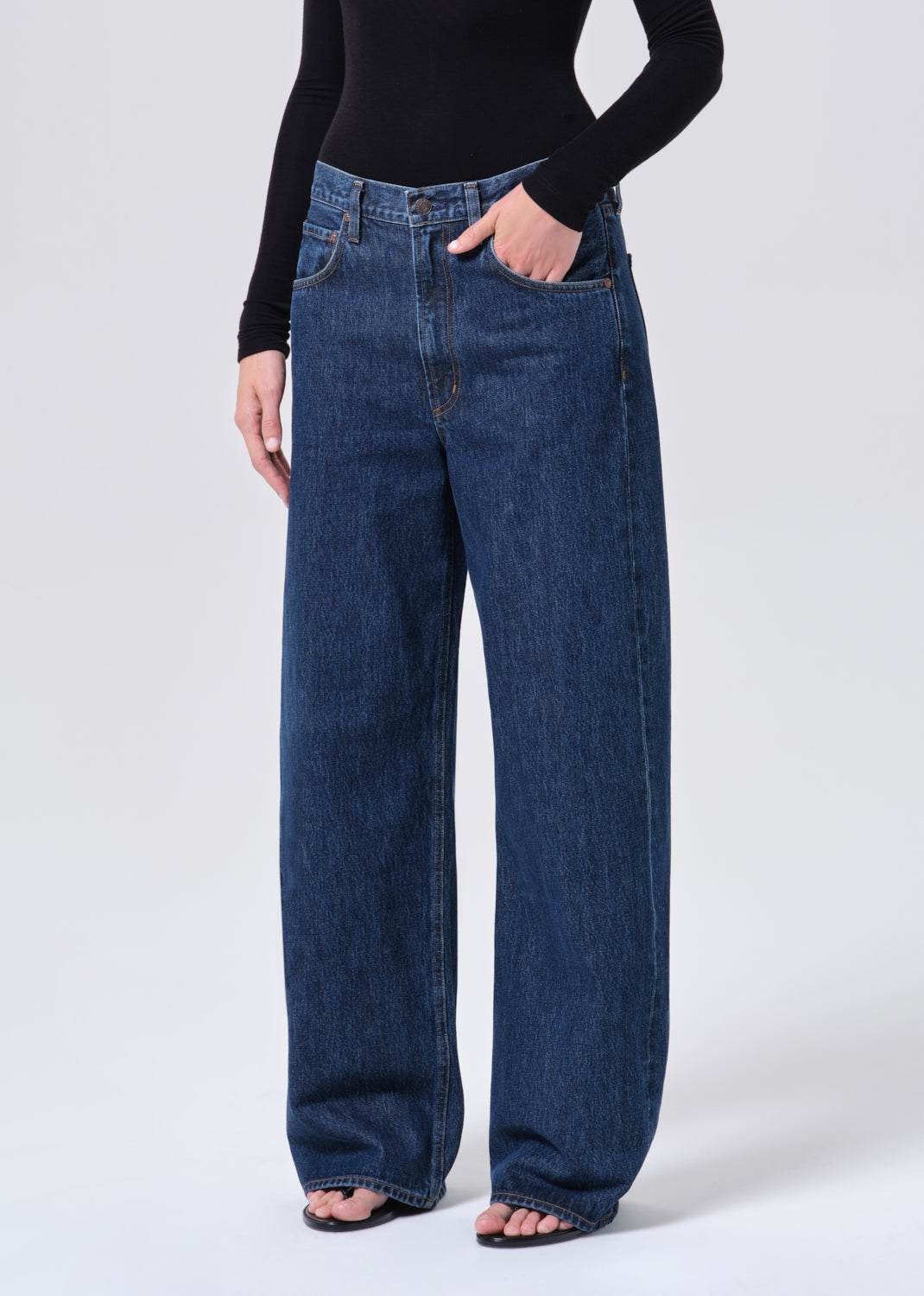 Low Curve Jean Crop Pendulum