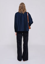 Load image into Gallery viewer, Beth Blouse Dk Denim
