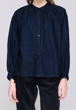 Load image into Gallery viewer, Beth Blouse Dk Denim
