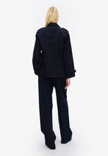 Load image into Gallery viewer, Ceintree Jacket
