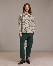 Load image into Gallery viewer, Costelina Chemise - Ecru Camel Bleu
