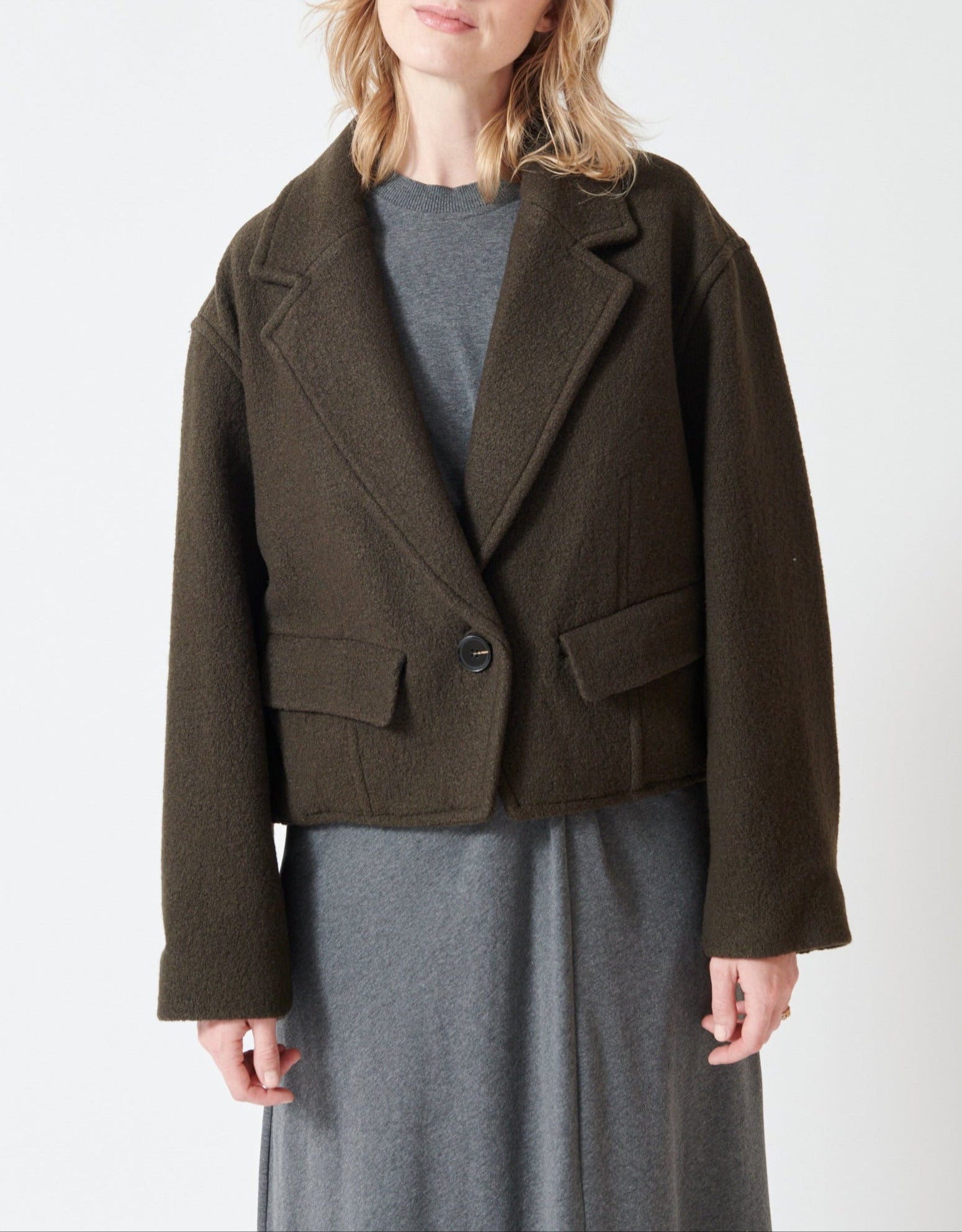 Ria Cropped Back Jacket - Dark Olive