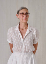 Load image into Gallery viewer, Pleat Sleeve Blouse

