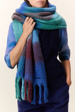 Load image into Gallery viewer, Elton Knitted Scarf
