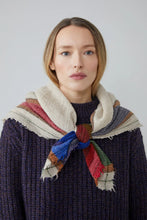 Load image into Gallery viewer, Scarf N°687 - British Green
