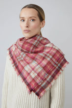 Load image into Gallery viewer, Scarf N°801 - Azalea
