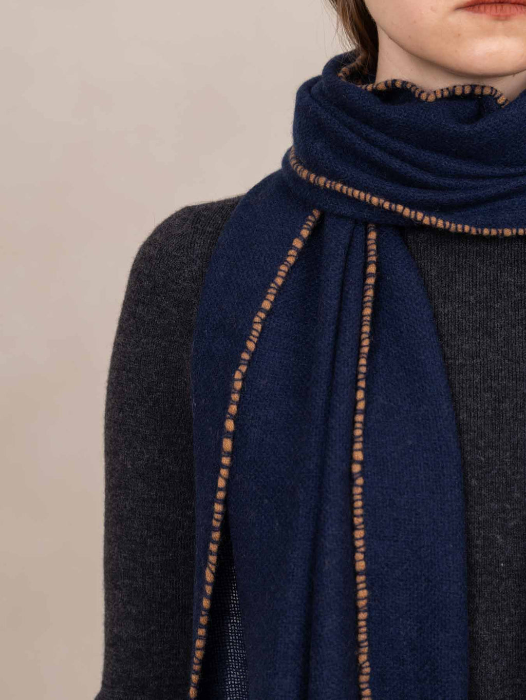 Cashmere Weaver Scarf Navy