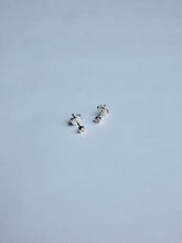 Load image into Gallery viewer, Oda Studs - Silver
