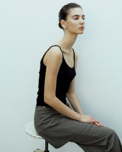 Load image into Gallery viewer, Emberly Hoops
