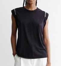 Load image into Gallery viewer, Miles Tee Solid Black
