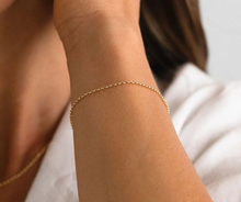 Load image into Gallery viewer, Dainty Chain Bracelet
