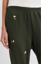 Load image into Gallery viewer, The Stadium Sweatpant - Woodland Green
