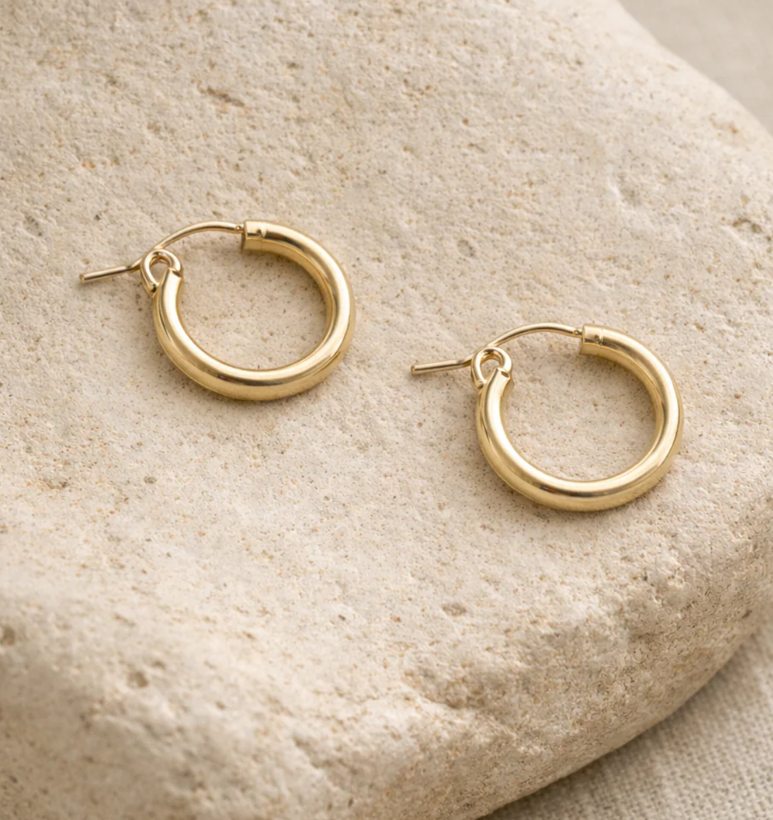 Everyday Click Hoop Earrings 19mm Gold