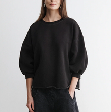 Load image into Gallery viewer, Fond Sweatshirt
