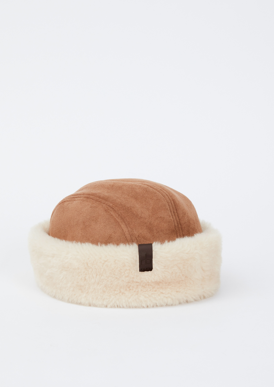 Elle Faux Shearling Cap