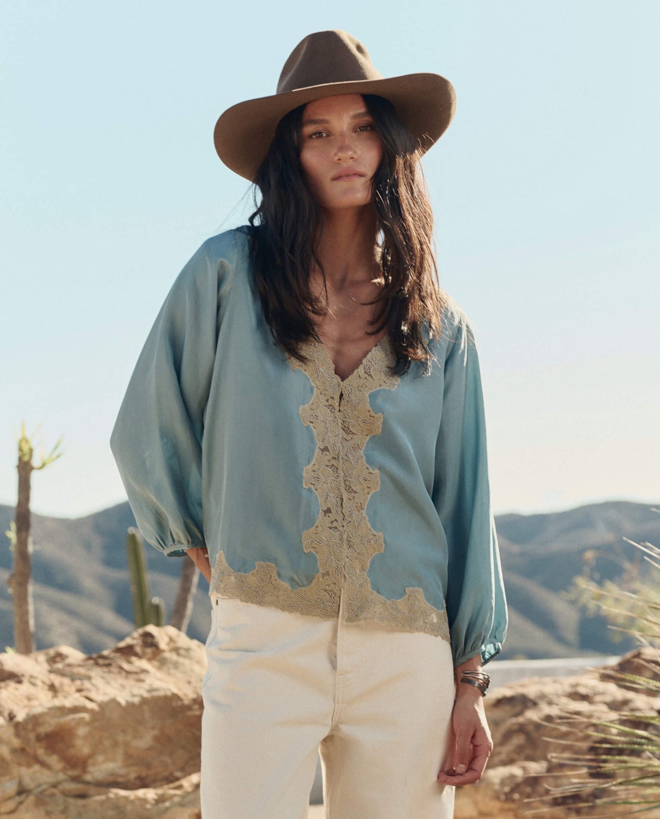 The Legacy Top Blue/Cream