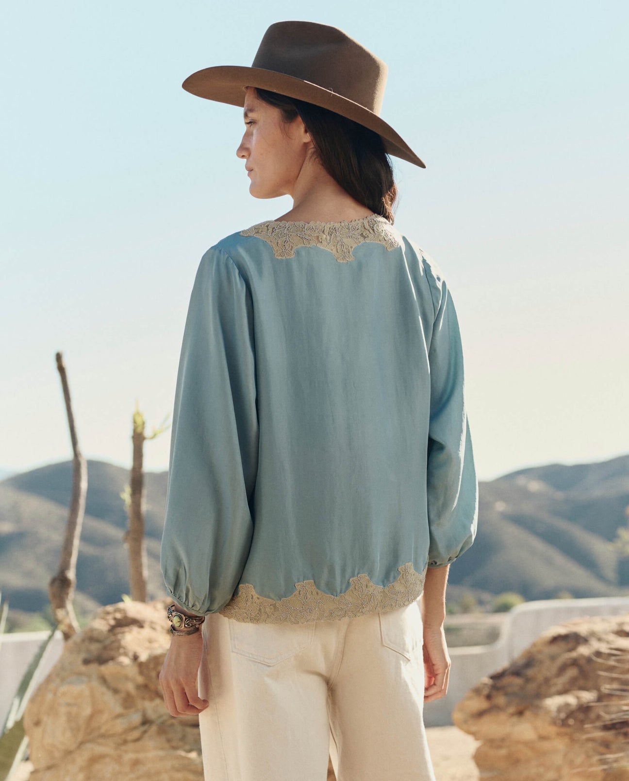The Legacy Top Blue/Cream