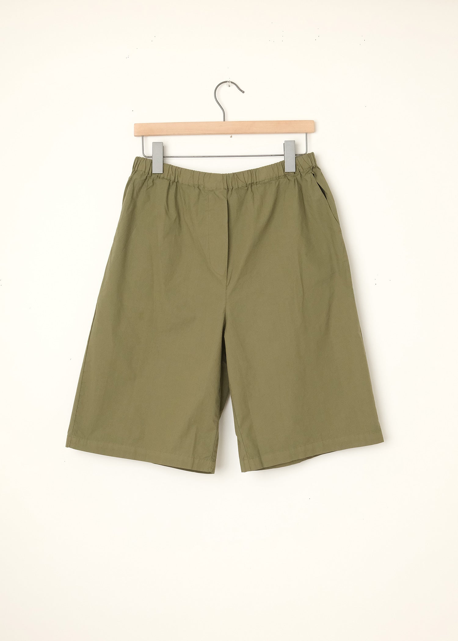 Tomoko Shorts in Kale