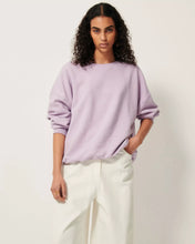 Load image into Gallery viewer, Chebbi Sweatshirt - Lilac
