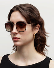 Load image into Gallery viewer, Amelia Sunglasses
