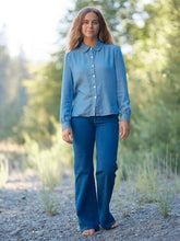 Load image into Gallery viewer, Beatrix Shirt in Chambray
