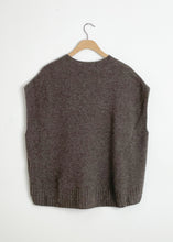 Load image into Gallery viewer, Cashmere Blend Lambs Wool Boat Neckline Vest - Greige
