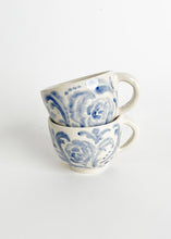 Load image into Gallery viewer, Round Damask Mugs Blue
