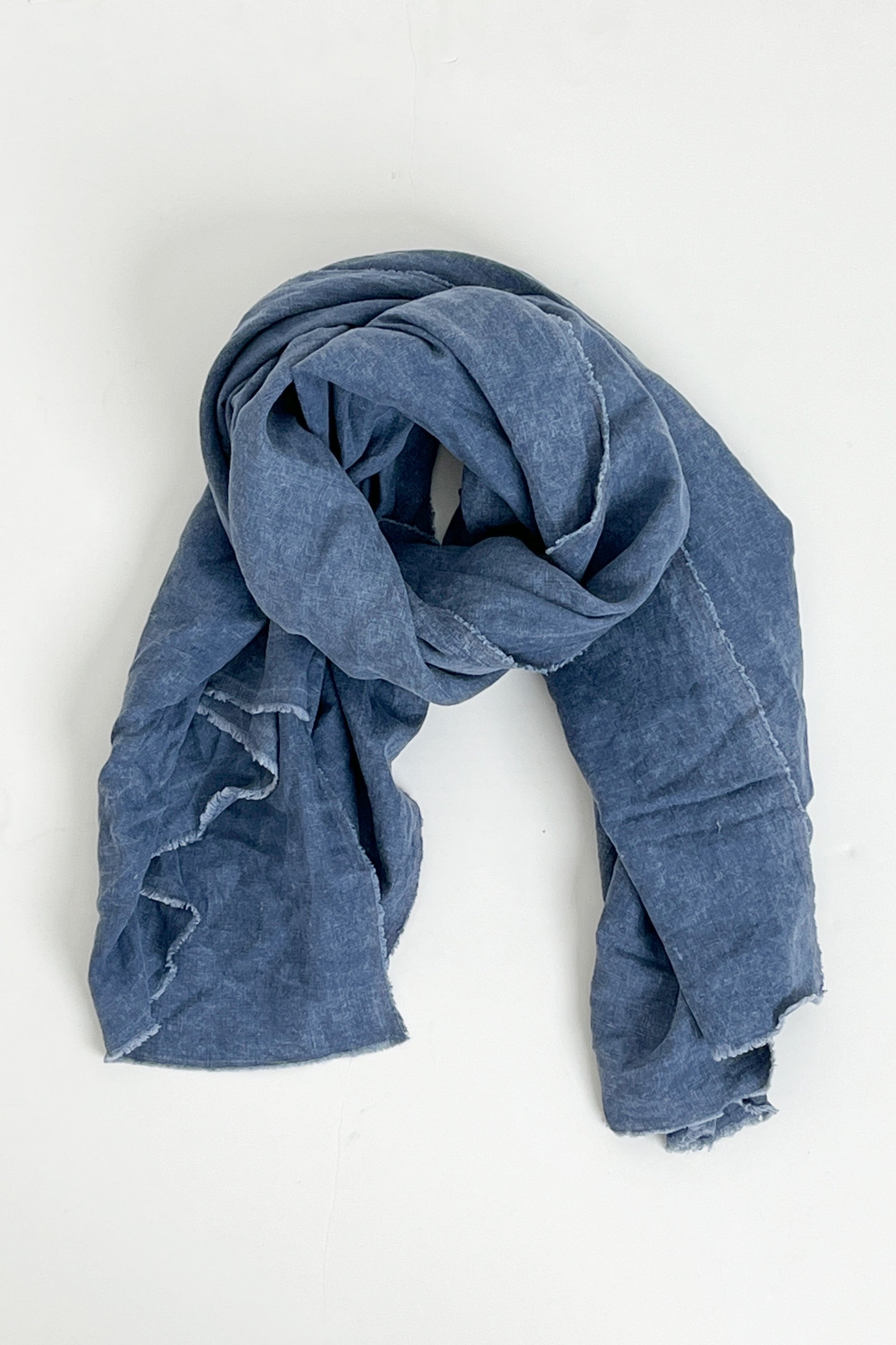 Dingin Scarf