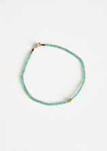 Load image into Gallery viewer, Emerald &amp; 18k Bead Bracelet
