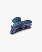 Load image into Gallery viewer, Grande Heirloom Claw
