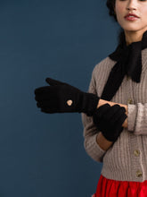 Load image into Gallery viewer, Cashmere Heart Gloves
