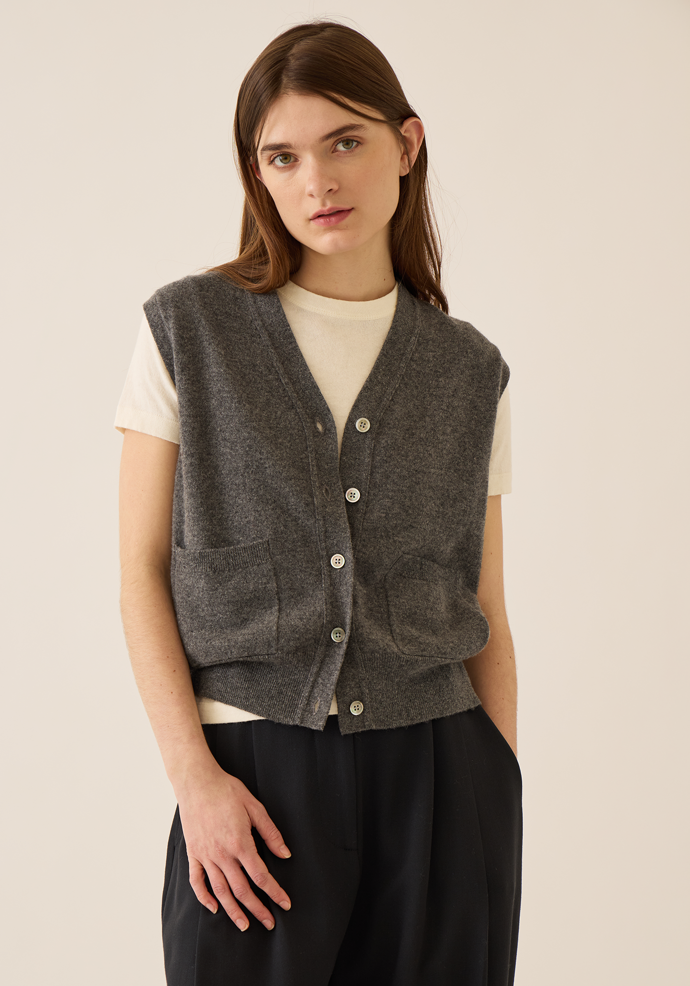 Juni Cashmere Vest - Dark Heather Grey