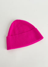 Load image into Gallery viewer, Lilou Beanie - Rose Neon
