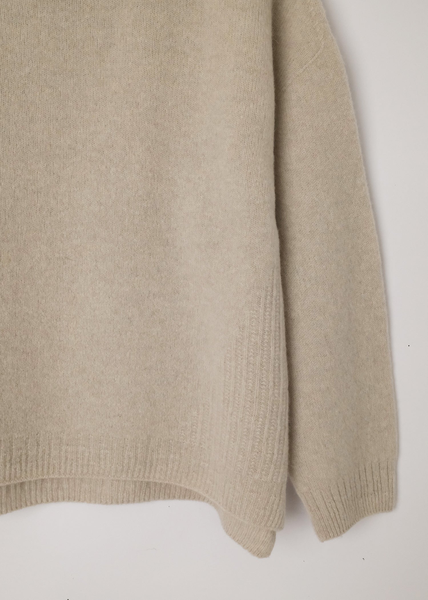 Panel Switch Pullover Greige