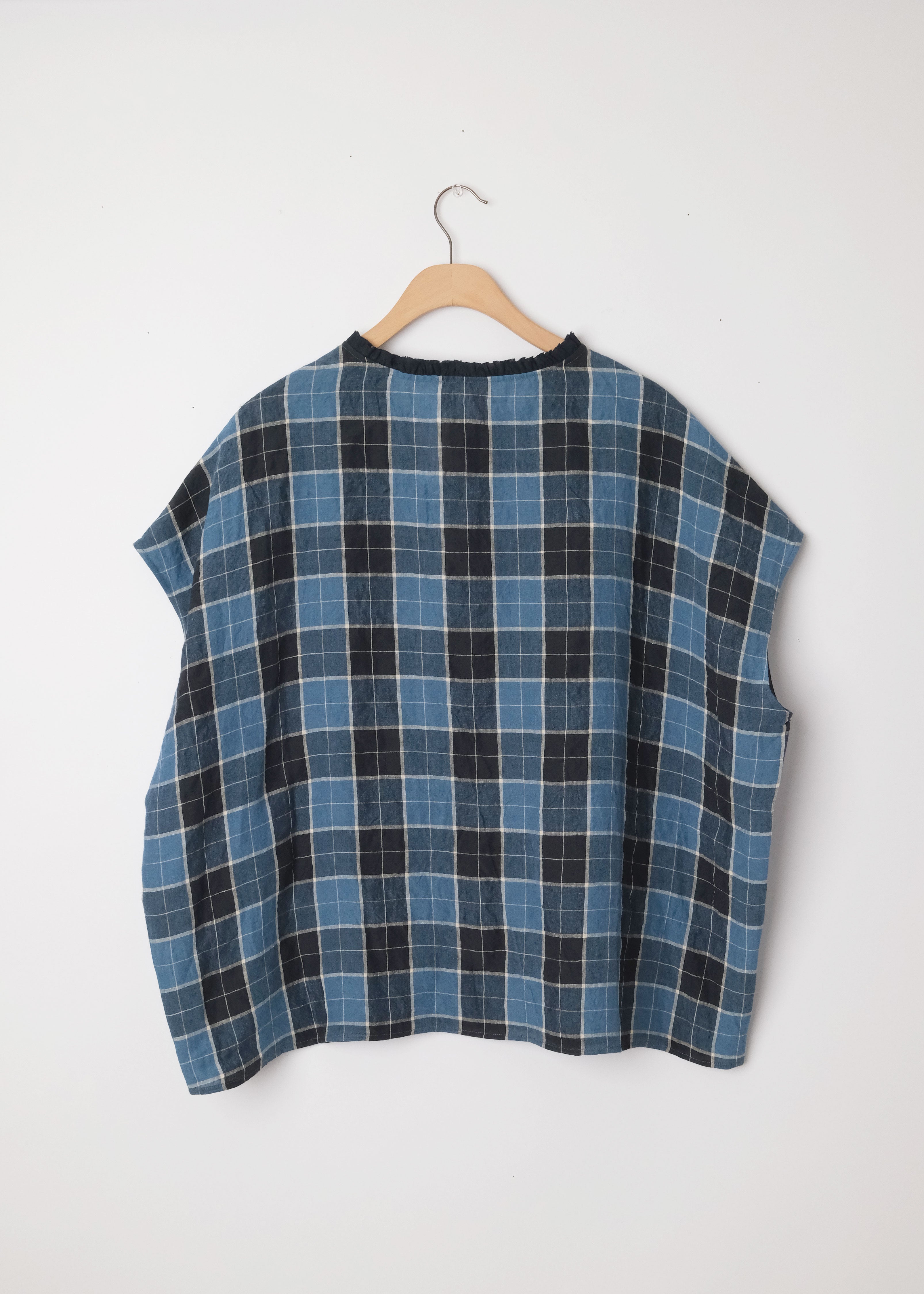 Ruffle Edge Trim Plaid Top
